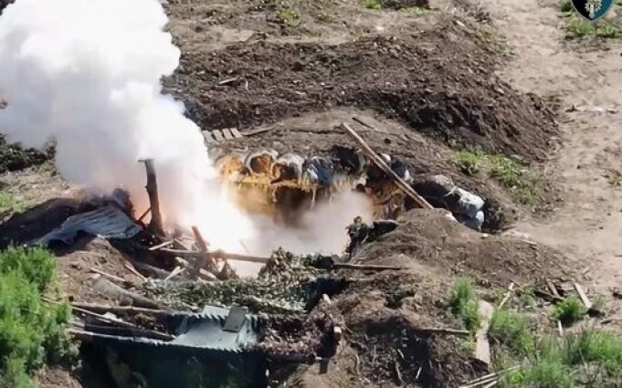 Спецпризначенці ССО знищили позицію з російськими окупантами дронами “Дикі Шершні”. ВIДЕО Спецпризначенці-ССО-знищили-позицію-з-російськими-окупантами-дронами-“Дикі-Шершні”.-ВiДЕО