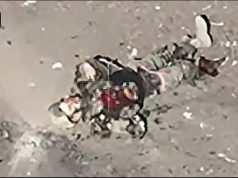 Окупант підірвав себе гранатою на полі бою. ВIДЕО Окупант-підірвав-себе-гранатою-на-полі-бою.-ВiДЕО