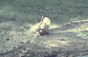 Російська БМП підривається на протитанковій міні на Донеччині. ВIДЕО Російська-БМП-підривається-на-протитанковій-міні-на-Донеччині.-ВiДЕО