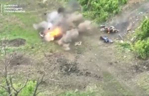 Прикордонники дронами знищили 6 мотоциклів окупантів на Бахмутському напрямку. ВIДЕО Прикордонники-дронами-знищили-6-мотоциклів-окупантів-на-Бахмутському-напрямку.-ВiДЕО