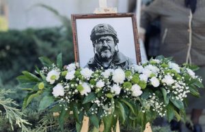 Нововолинська громада попрощалася із Героєм Дмитром Громовим Нововолинська-громада-попрощалася-із-Героєм-Дмитром-Громовим