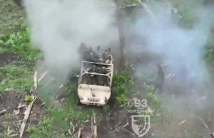 Бійці 93-ї ОМбр дронами зупинили спробу штурму окупантів на Авдіївському напрямку. ВIДЕО Бійці-93-ї-ОМбр-дронами-зупинили-спробу-штурму-окупантів-на-Авдіївському-напрямку.-ВiДЕО