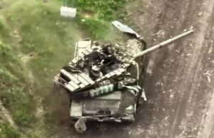 Бійці 47-ї ОМБр знищили колону бронетехніки окупантів на Авдіївському напрямку. ВIДЕО Бійці-47-ї-ОМБр-знищили-колону-бронетехніки-окупантів-на-Авдіївському-напрямку.-ВiДЕО