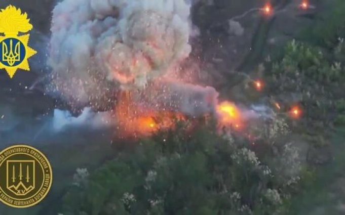 Нацгвардійці знищили російську БМД-4М на Запорізькому напрямку. ВIДЕО Нацгвардійці-знищили-російську-БМД-4М-на-Запорізькому-напрямку.-ВiДЕО