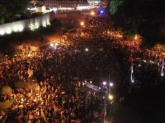 У Тбілісі тисячі людей вийшли на протести проти закону про “іноагентів”. ВIДЕО У-Тбілісі-тисячі-людей-вийшли-на-протести-проти-закону-про-“іноагентів”.-ВiДЕО