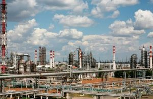 Безпілотники атакували НПЗ у Волгоградській області (РФ), виникла пожежа. ВIДЕО Безпілотники-атакували-НПЗ-у-Волгоградській-області-(РФ),-виникла-пожежа.-ВiДЕО