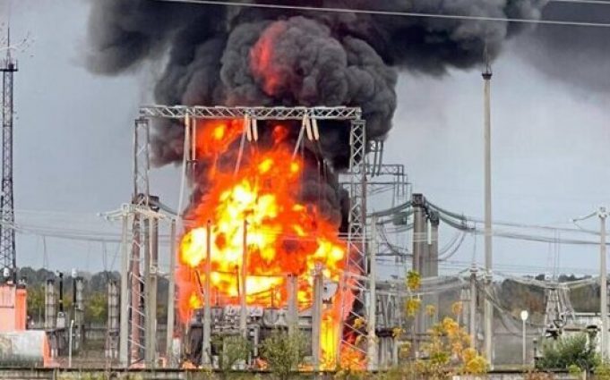 Росіяни заявили про атаку безпілотників на Липецьку область: там загорілась підстанція. ВIДЕО Росіяни-заявили-про-атаку-безпілотників-на-Липецьку-область:-там-загорілась-підстанція.-ВiДЕО