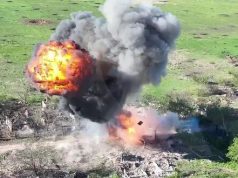 Російський танк Т-80БВМ розлітається на друзки після влучання українського дрона. ВIДЕО Російський-танк-Т-80БВМ-розлітається-на-друзки-після-влучання-українського-дрона.-ВiДЕО