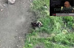 Окупант застрелився з автомата на полі бою. ВIДЕО Окупант-застрелився-з-автомата-на-полі-бою.-ВiДЕО