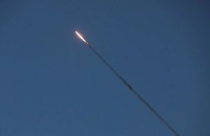 Окупанти заявили про ракетну атаку на Крим, вибухи лунали поблизу Севастополя. ВIДЕО Окупанти-заявили-про-ракетну-атаку-на-Крим,-вибухи-лунали-поблизу-Севастополя.-ВiДЕО