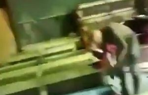 Окупанти пакують своїх “двохсотих” “героев сво” для відправки додому. ВIДЕО Окупанти-пакують-своїх-“двохсотих”-“героев-сво”-для-відправки-додому.-ВiДЕО