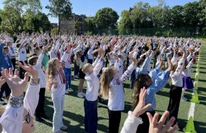 Заклади освіти Нововолинська взяли участь у Національній руханці у вишиванках Заклади-освіти-Нововолинська-взяли-участь-у-Національній-руханці-у-вишиванках