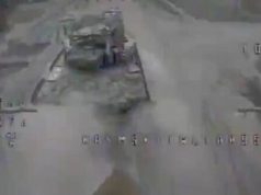 Дрон-камікадзе знищує російський танк Т-72Б3М зразка 2022 року. ВIДЕО Дрон-камікадзе-знищує-російський-танк-Т-72Б3М-зразка-2022-року.-ВiДЕО