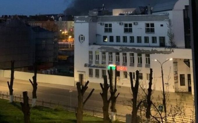 У Росії після вибухів горить НПЗ у Слов’янську-на-Кубані і нафтобаза у Виборгу, – ЗМІ. ВIДЕО У-Росії-після-вибухів-горить-НПЗ-у-Слов’янську-на-Кубані-і-нафтобаза-у-Виборгу,-–-ЗМІ.-ВiДЕО