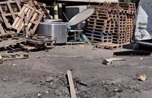 Рашисти вдарили по підприємству у Херсоні: Загинув чоловік. ВIДЕО Рашисти-вдарили-по-підприємству-у-Херсоні:-Загинув-чоловік.-ВiДЕО