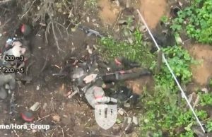 Українські захисники зупинили ворожий штурм та ліквідували 5 окупантів, ще 3 – поранили. ВIДЕО Українські-захисники-зупинили-ворожий-штурм-та-ліквідували-5-окупантів,-ще-3-–-поранили.-ВiДЕО