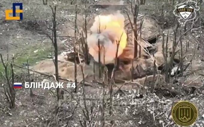Бійці Національної гвардії дронами-камікадзе атакували 8 ворожих бліндажів. ВIДЕО Бійці-Національної-гвардії-дронами-камікадзе-атакували-8-ворожих-бліндажів.-ВiДЕО