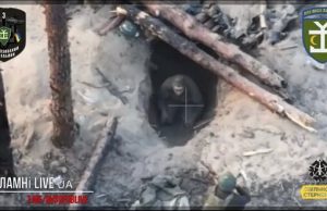Російський солдат без опору здався у полон українським захисникам. ВIДЕО Російський-солдат-без-опору-здався-у-полон-українським-захисникам.-ВiДЕО