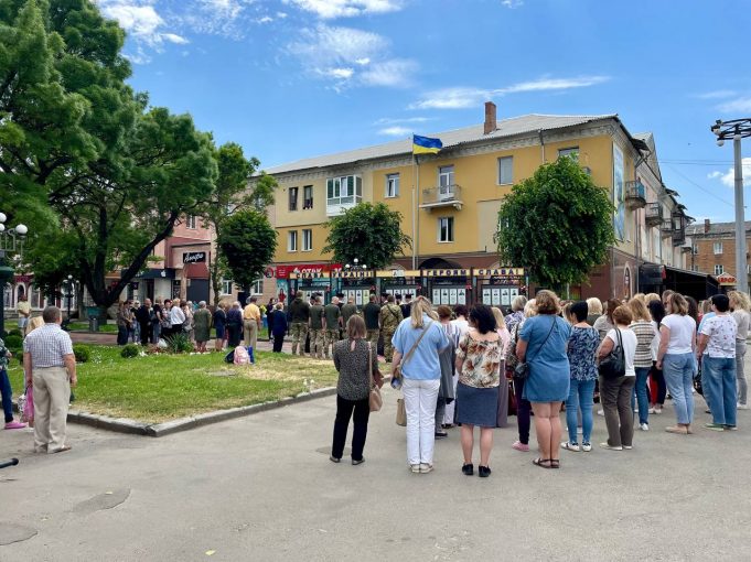 У Нововолинську вшанували пам’ять воїнів, які загинули у бою під Волновахою У-Нововолинську-вшанували-пам’ять-воїнів,-які-загинули-у-бою-під-Волновахою