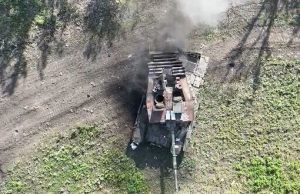 Бійці знищили танк Т-90 та дві БМП поблизу Часового Яру на Донеччині. ВIДЕО Бійці-знищили-танк-Т-90-та-дві-БМП-поблизу-Часового-Яру-на-Донеччині.-ВiДЕО