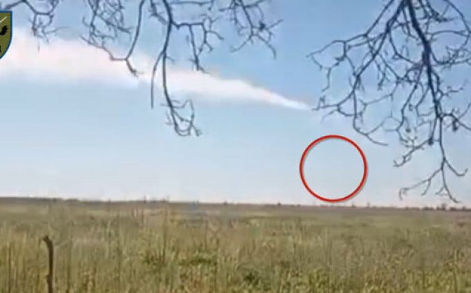 Воїни 110-ї ОМБр збили черговий російський штурмовик Су-25. Це вже шостий за місяць. ВIДЕО Воїни-110-ї-ОМБр-збили-черговий-російський-штурмовик-Су-25-Це-вже-шостий-за-місяць.-ВiДЕО