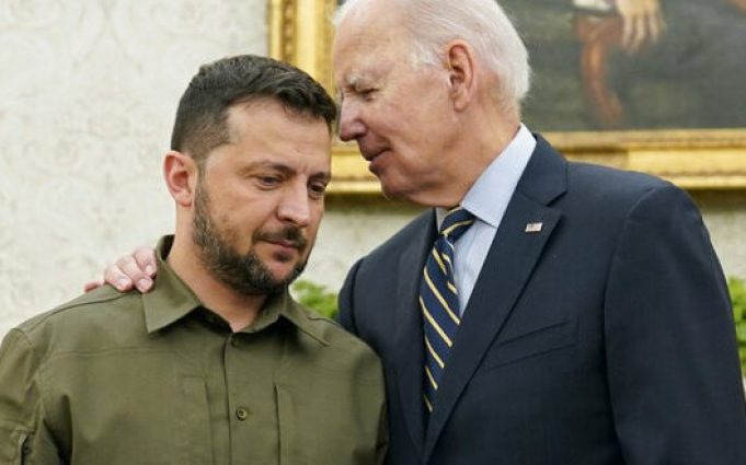 Путін аплодуватиме стоячи, якщо Байдена не буде на Саміті миру, – Зеленський. ВIДЕО Путін-аплодуватиме-стоячи,-якщо-Байдена-не-буде-на-Саміті-миру,-–-Зеленський.-ВiДЕО