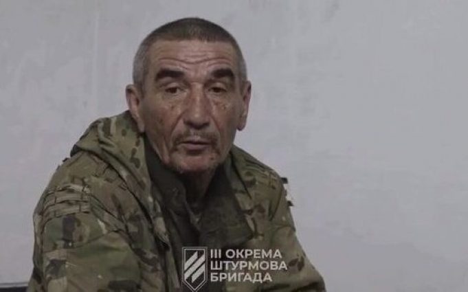Півтори доби провів в окопі з трупами, шукаючи воду: 59-річний росіянин, — єдиний, хто вижив... Півтори-доби-провів-в-окопі-з-трупами,-шукаючи-воду:-59-річний-росіянин,-—-єдиний,-хто-вижив.