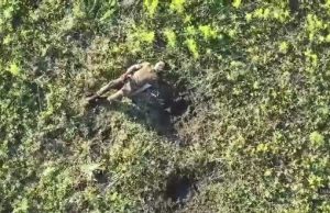 Нацгвардійці влучними скидами боєприпасів нищать російських загарбників. ВIДЕО Нацгвардійці-влучними-скидами-боєприпасів-нищать-російських-загарбників.-ВiДЕО