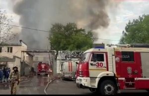 У Москві горить колишній машинобудівний завод “Торос”. ВIДЕО У-Москві-горить-колишній-машинобудівний-завод-“Торос”.-ВiДЕО