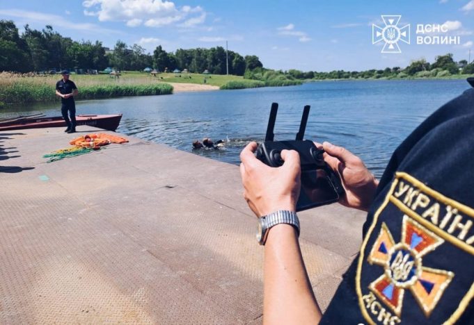 Рятувальники проводять навчання з безпеки на воді!
