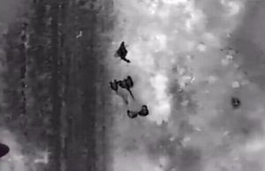 Влучним скидом боєприпасу нашим бійцям вдалося ліквідувати 5 окупантів. ВIДЕО Влучним-скидом-боєприпасу-нашим-бійцям-вдалося-ліквідувати-5-окупантів.-ВiДЕО