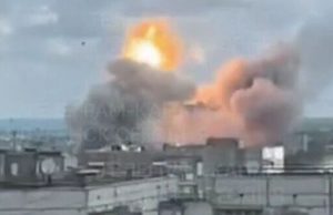 Момент прильоту в окупованому Луганську. ВIДЕО Момент-прильоту-в-окупованому-Луганську.-ВiДЕО