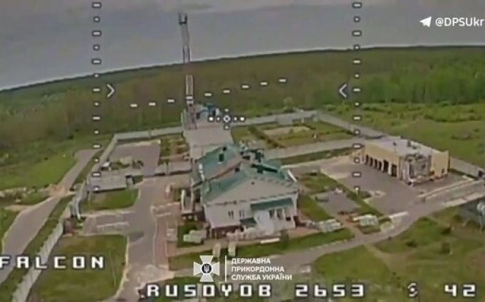 Прикордонники знищили новітні ворожі комплекси відеоспостереження. ВIДЕО Прикордонники-знищили-новітні-ворожі-комплекси-відеоспостереження.-ВiДЕО