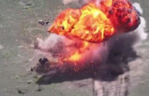 “Черепахотанк” розлітається на друзки після удару дрона-камікадзе. ВIДЕО “Черепахотанк”-розлітається-на-друзки-після-удару-дрона-камікадзе.-ВiДЕО