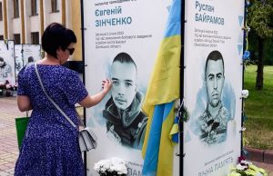 “Люди і війна”: Людмила Зінченко, мама загиблого Героя, ВПО з Луганщини (відео) “Люди-і-війна”:-Людмила-Зінченко,-мама-загиблого-Героя,-ВПО-з-Луганщини-(відео)