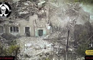 Знищення триповерхової будівлі із російськими загарбниками одним тільки FPV-дроном. ВIДЕО Знищення-триповерхової-будівлі-із-російськими-загарбниками-одним-тільки-fpv-дроном.-ВiДЕО