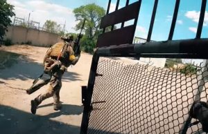 Хтось воював у Сирії, хтось в Іраку, хтось в Афганістані: У ГУР розповіли про відбір... Хтось-воював-у-Сирії,-хтось-в-Іраку,-хтось-в-Афганістані:-У-ГУР-розповіли-про-відбір.