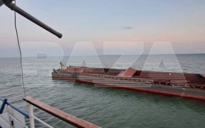 Безпілотники атакували буксир та баржу у Таганрозькій затоці РФ. ВІДЕО+ФОТОрепортаж Безпілотники-атакували-буксир-та-баржу-у-Таганрозькій-затоці-РФ.-ВІДЕО+ФОТОрепортаж