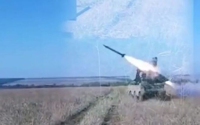 Бійці зенітного ракетного полку збили у небі ворожу ціль: “Є пуск!”. ВIДЕО Бійці-зенітного-ракетного-полку-збили-у-небі-ворожу-ціль:-“Є-пуск!”.-ВiДЕО