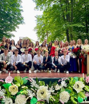 У-Нововолинську-нагородили-випускників-медалістів-2024-року