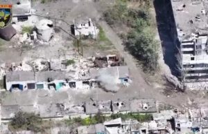 Аеророзвідники знищили позиції окупантів у місті Часів Яр на Донеччині. ВIДЕО Аеророзвідники-знищили-позиції-окупантів-у-місті-Часів-Яр-на-Донеччині.-ВiДЕО