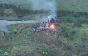 Сили оборони знищили російську БМП та ще кілька одиниць ворожої техніки. ВIДЕО Сили-оборони-знищили-російську-БМП-та-ще-кілька-одиниць-ворожої-техніки.-ВiДЕО