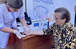 “Ярмарок здоров’я” триває: на 15 мікрорайоні обстежили понад 200 громадян “Ярмарок-здоров’я”-триває:-на-15-мікрорайоні-обстежили-понад-200-громадян