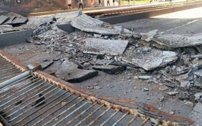 У Києві обвалилася частина Повітрофлотського шляхопроводу, – КМДА. ВІДЕО+ФОТОрепортаж У-Києві-обвалилася-частина-Повітрофлотського-шляхопроводу,-–-КМДА.-ВІДЕО+ФОТОрепортаж