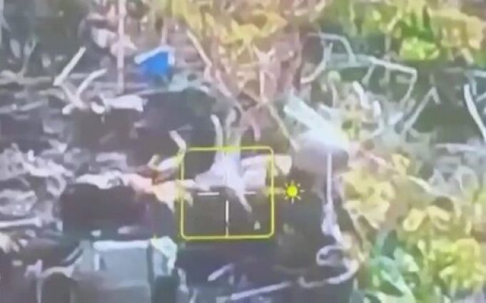 Окупанти вкоротили собі віку: один підірвав себе гранатою, другий – застрелився з автомата. ВIДЕО Окупанти-вкоротили-собі-віку:-один-підірвав-себе-гранатою,-другий-–-застрелився-з-автомата.-ВiДЕО