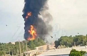 Третю добу палає нафтобаза “Азовпродукт” у Краснодарському краї РФ. ВIДЕО Третю-добу-палає-нафтобаза-“Азовпродукт”-у-Краснодарському-краї-РФ.-ВiДЕО