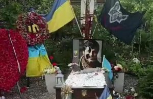 Вночі невідомі понівечили могили Да Вінчі, Джуса та Петриченка. ВIДЕО Вночі-невідомі-понівечили-могили-Да-Вінчі,-Джуса-та-Петриченка.-ВiДЕО