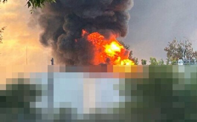 Безпілотники атакували Тамбовську область РФ: горить Платоновська нафтобаза. ВIДЕО Безпілотники-атакували-Тамбовську-область-РФ:-горить-Платоновська-нафтобаза.-ВiДЕО