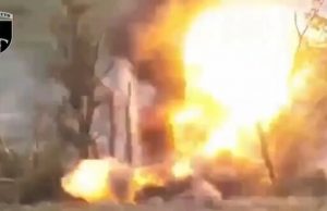 Бійці 33-ї ОМБр нищать ворожу бронетехніку дронами “Дикі шершні”. ВIДЕО Бійці-33-ї-ОМБр-нищать-ворожу-бронетехніку-дронами-“Дикі-шершні”.-ВiДЕО