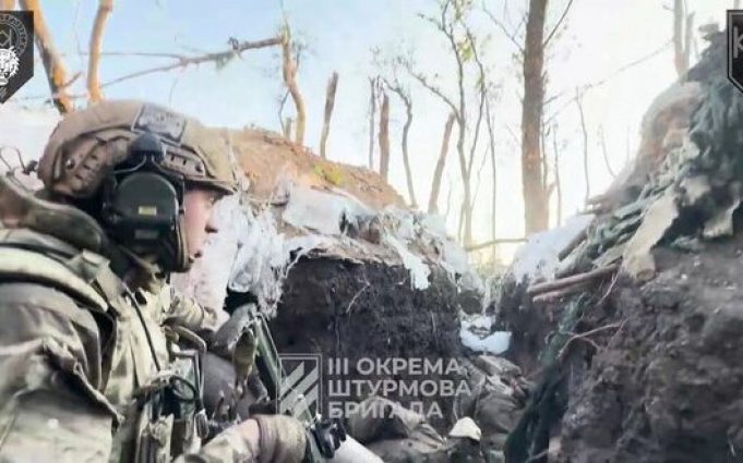 Бійці 3 ОШБр зачищають ворожі позиції на Харківщині: “Здавайся, пі#арас!”. ВIДЕО Бійці-3-ОШБр-зачищають-ворожі-позиції-на-Харківщині:-“Здавайся,-пі#арас!”.-ВiДЕО